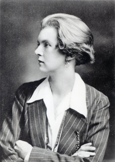 Una Vincenzo, Lady Troubridge by English Photographer